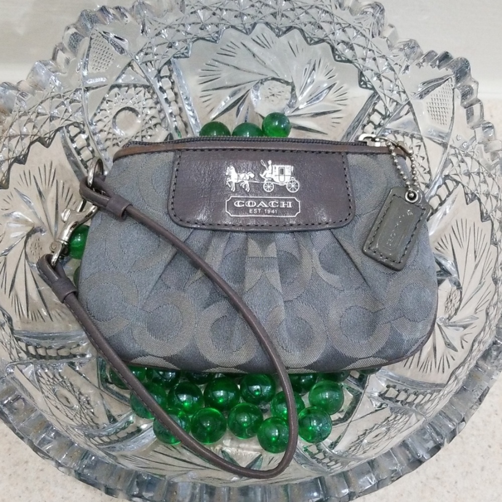 Coach Authentic Signature C Wristlet - image 8